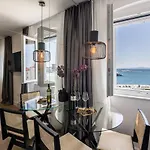 Palazzo 1 * Split