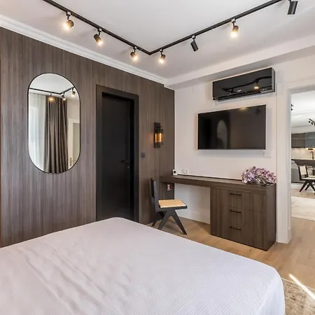 Palazzo 1 Apartment