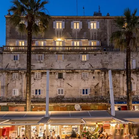 Palazzo 1 * Split