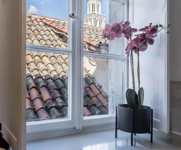 Palazzo 1 * Split